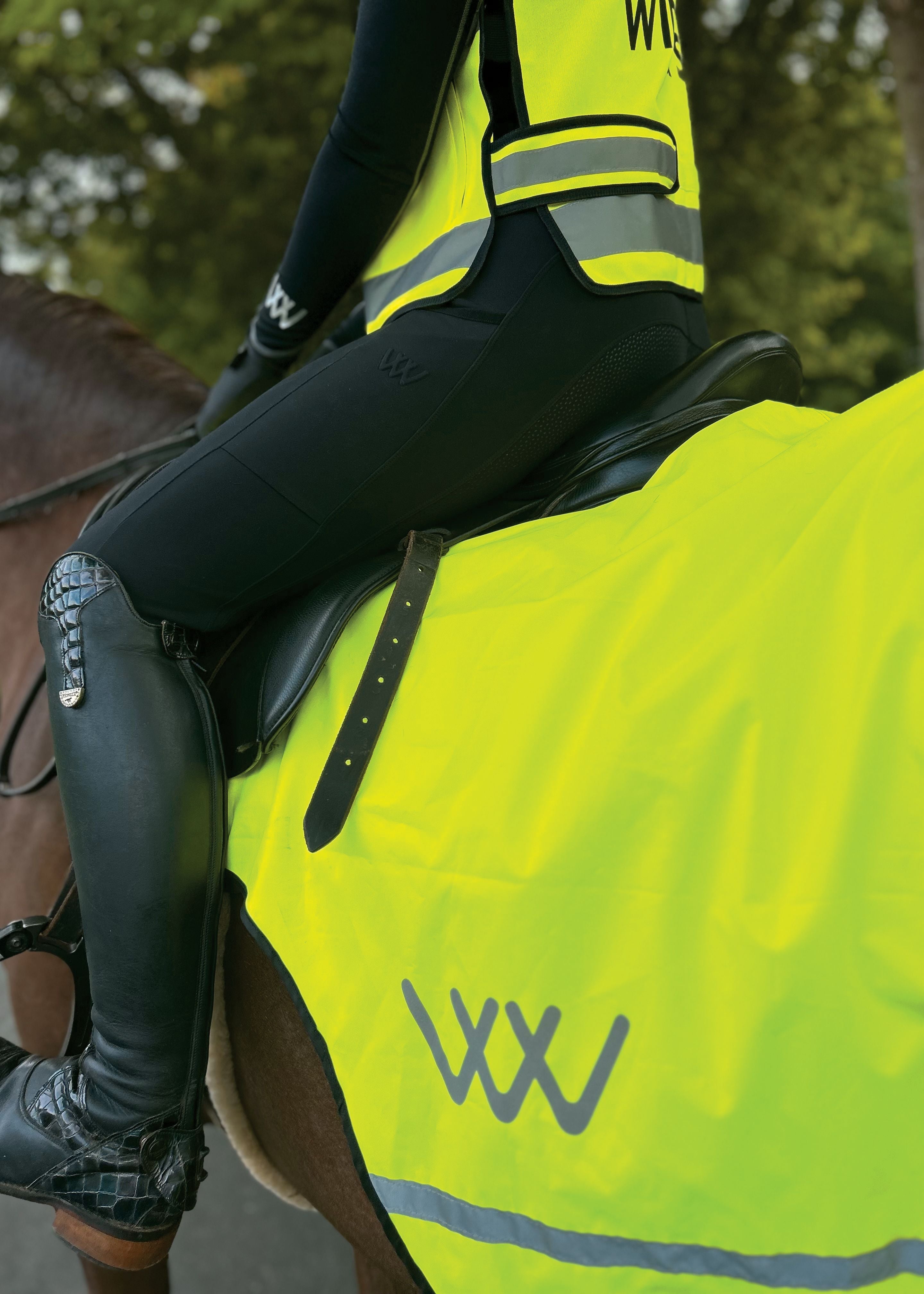 Winter Hi Vis Exercise Sheet | Perfectly Imperfect – Woof Wear